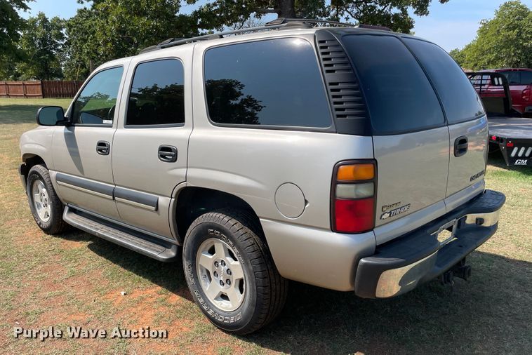 image for item MR9346 2004 Chevrolet Tahoe  SUV