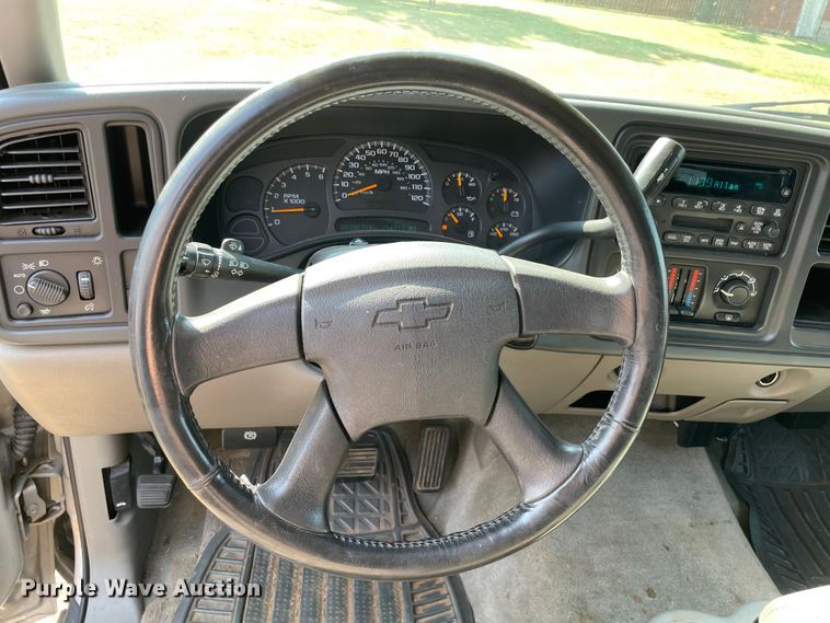 image for item MR9346 2004 Chevrolet Tahoe  SUV
