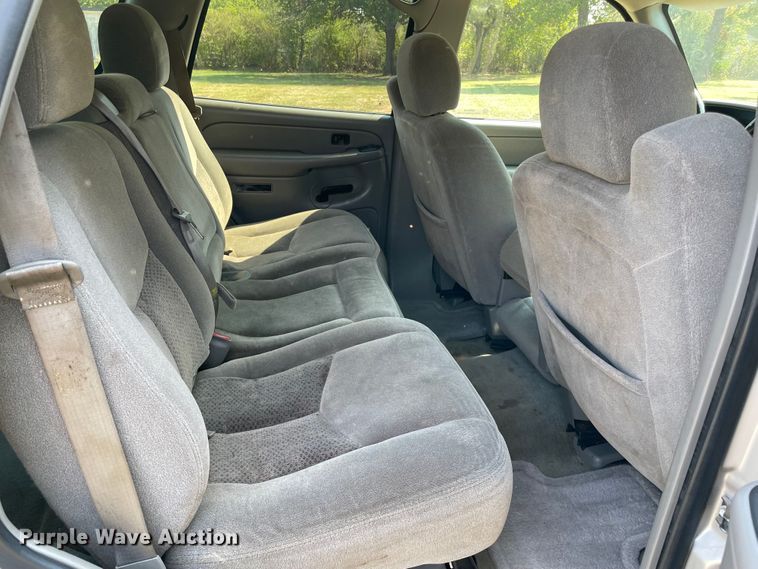 image for item MR9346 2004 Chevrolet Tahoe  SUV