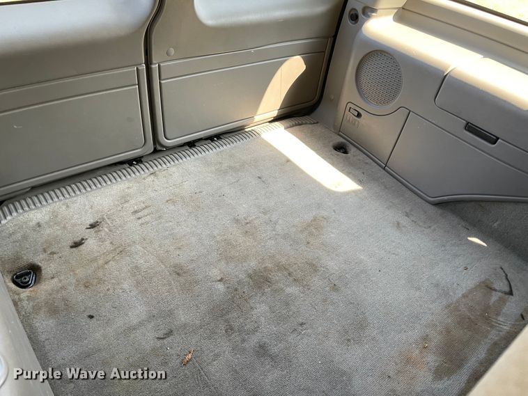 image for item MR9346 2004 Chevrolet Tahoe  SUV