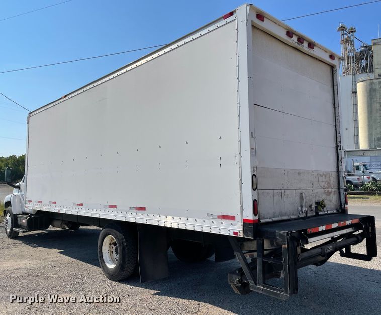 image for item MR9356 2007 GMC C7500  box truck