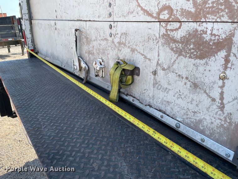 image for item MR9356 2007 GMC C7500  box truck