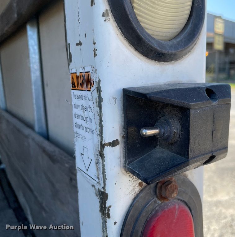 image for item MR9356 2007 GMC C7500  box truck