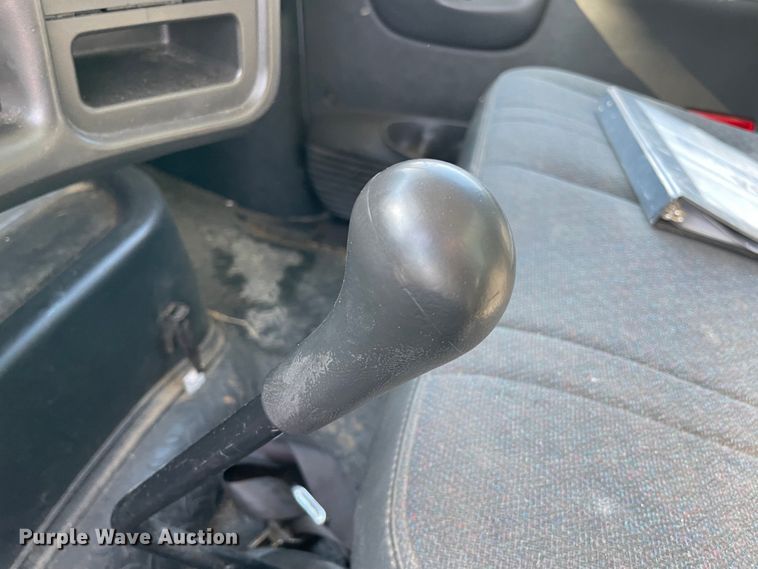 image for item MR9356 2007 GMC C7500  box truck