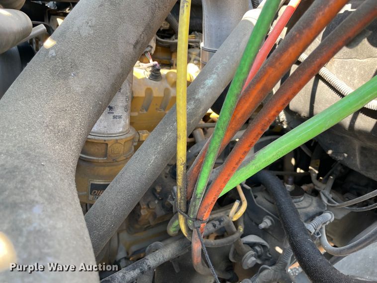 image for item MR9356 2007 GMC C7500  box truck