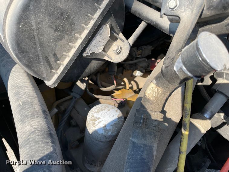 image for item MR9356 2007 GMC C7500  box truck