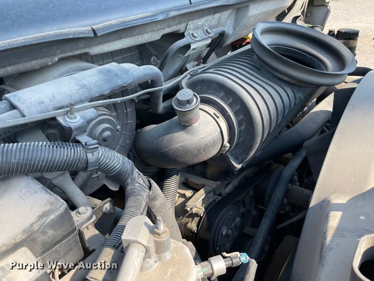 image for item MR9356 2007 GMC C7500  box truck