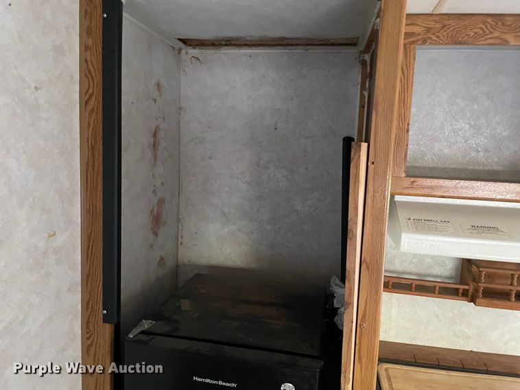 image for item MR9377 2000 Sportsman  camper