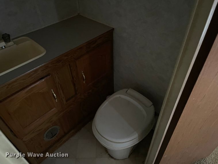 image for item MR9377 2000 Sportsman  camper