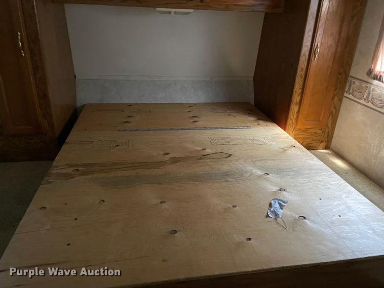 image for item MR9377 2000 Sportsman  camper