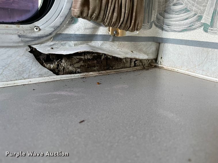 image for item MR9377 2000 Sportsman  camper