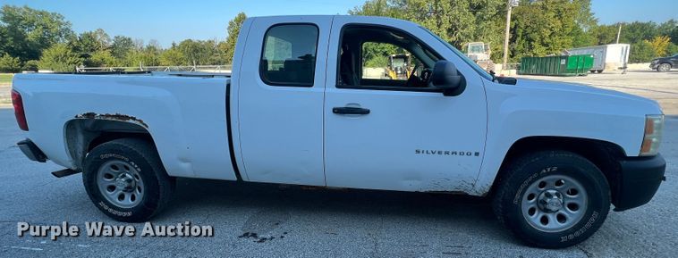 image for item MR9804 2008 Chevrolet Silverado 1500  Ext. Cab pickup truck