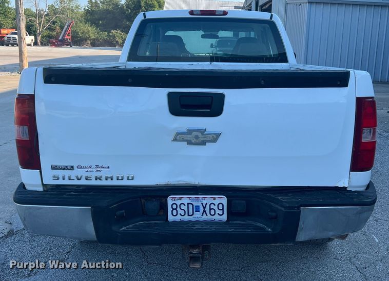 image for item MR9804 2008 Chevrolet Silverado 1500  Ext. Cab pickup truck