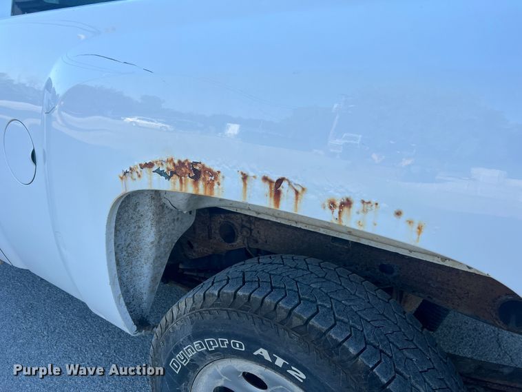 image for item MR9804 2008 Chevrolet Silverado 1500  Ext. Cab pickup truck