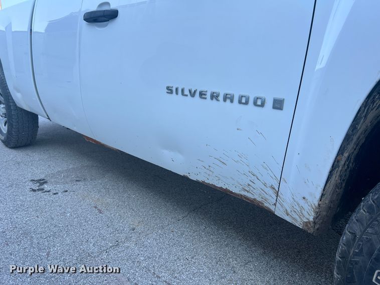 image for item MR9804 2008 Chevrolet Silverado 1500  Ext. Cab pickup truck