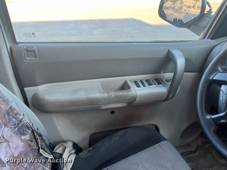 image for item MR9804 2008 Chevrolet Silverado 1500  Ext. Cab pickup truck