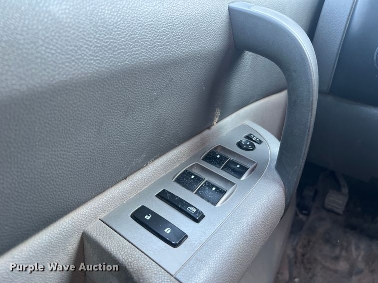 image for item MR9804 2008 Chevrolet Silverado 1500  Ext. Cab pickup truck