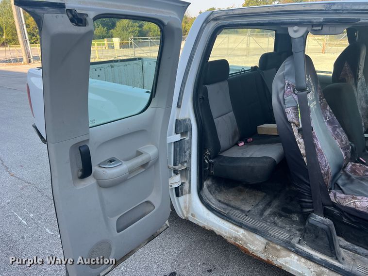 image for item MR9804 2008 Chevrolet Silverado 1500  Ext. Cab pickup truck