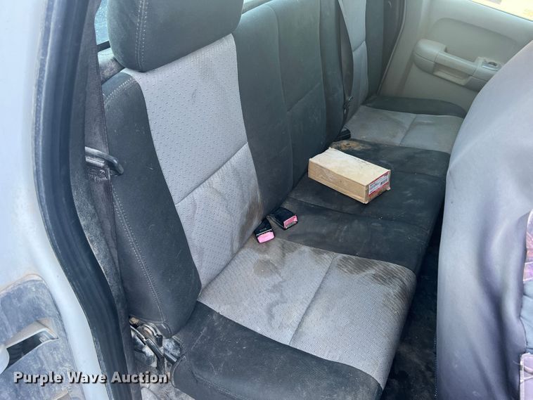 image for item MR9804 2008 Chevrolet Silverado 1500  Ext. Cab pickup truck