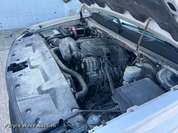 image for item MR9804 2008 Chevrolet Silverado 1500  Ext. Cab pickup truck