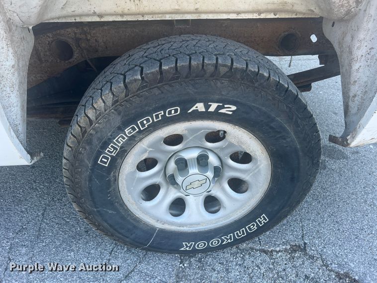 image for item MR9804 2008 Chevrolet Silverado 1500  Ext. Cab pickup truck