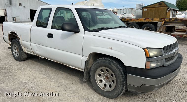 image for item MR9849 2005 Chevrolet Silverado  1500  Ext. Cab pickup truck