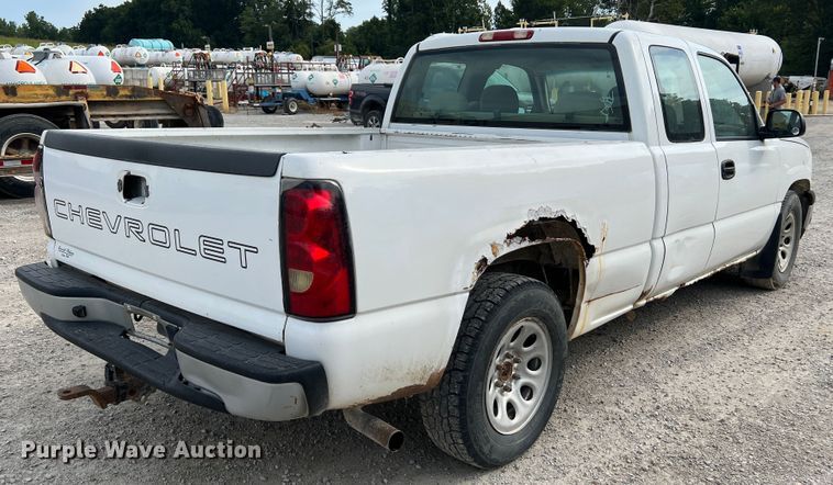 image for item MR9849 2005 Chevrolet Silverado  1500  Ext. Cab pickup truck