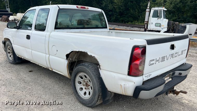 image for item MR9849 2005 Chevrolet Silverado  1500  Ext. Cab pickup truck