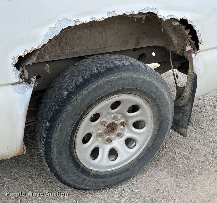 image for item MR9849 2005 Chevrolet Silverado  1500  Ext. Cab pickup truck