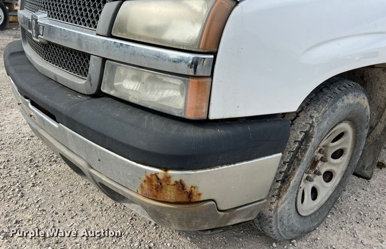 image for item MR9849 2005 Chevrolet Silverado  1500  Ext. Cab pickup truck