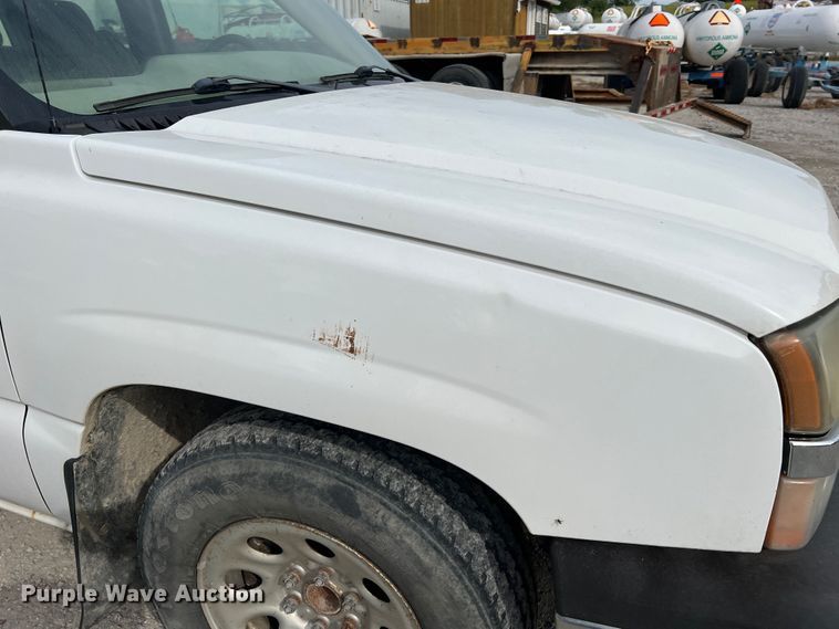 image for item MR9849 2005 Chevrolet Silverado  1500  Ext. Cab pickup truck