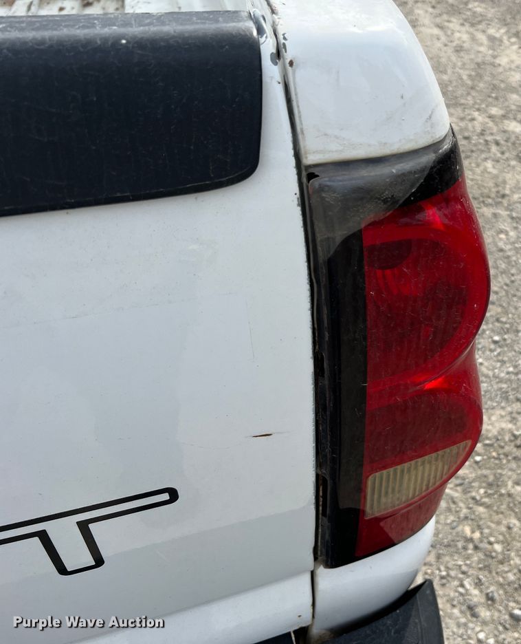 image for item MR9849 2005 Chevrolet Silverado  1500  Ext. Cab pickup truck