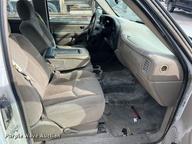 image for item MR9849 2005 Chevrolet Silverado  1500  Ext. Cab pickup truck