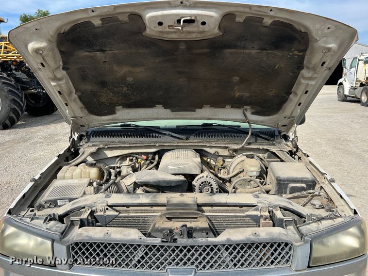 image for item MR9849 2005 Chevrolet Silverado  1500  Ext. Cab pickup truck