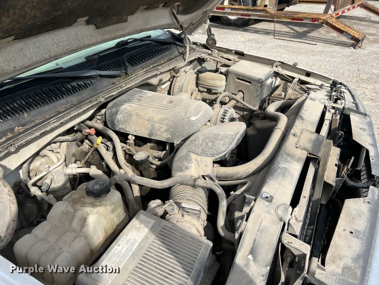 image for item MR9849 2005 Chevrolet Silverado  1500  Ext. Cab pickup truck