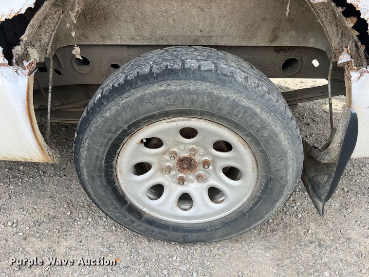 image for item MR9849 2005 Chevrolet Silverado  1500  Ext. Cab pickup truck