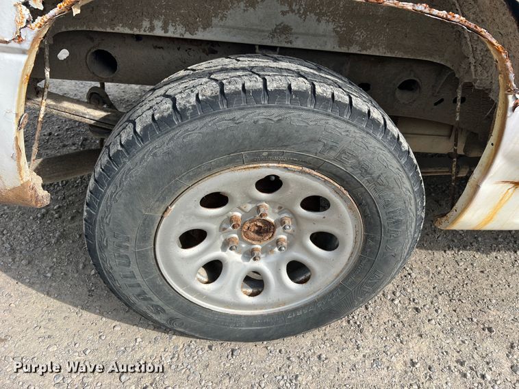 image for item MR9849 2005 Chevrolet Silverado  1500  Ext. Cab pickup truck