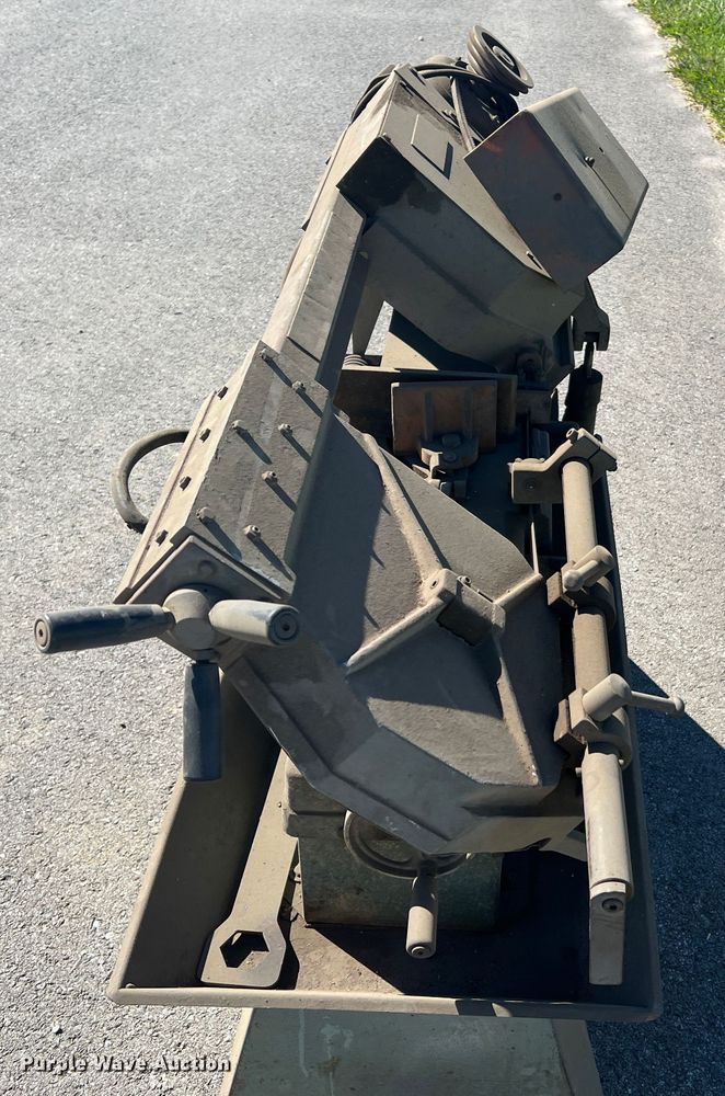 image for item MR9876 Dayton  band saw