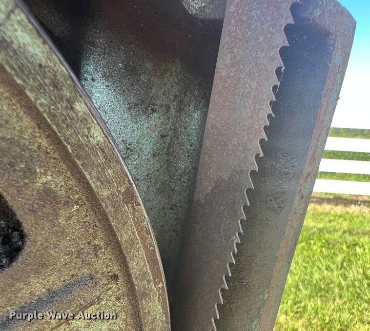 image for item MR9876 Dayton  band saw