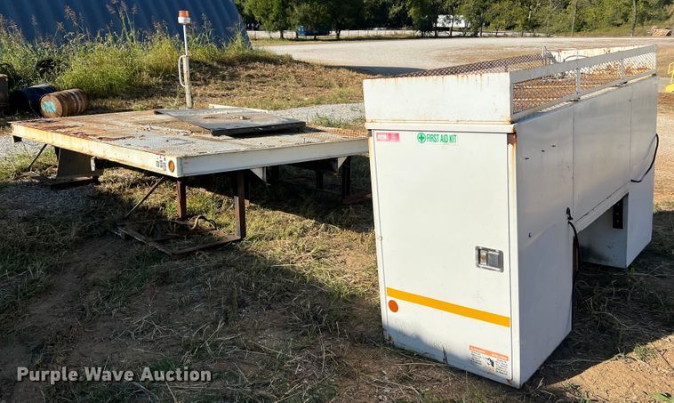 image for item MR9917 Flat bed