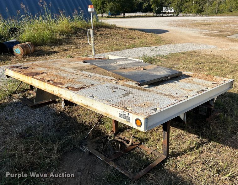 image for item MR9917 Flat bed