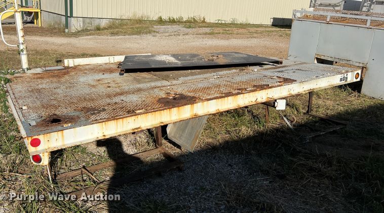 image for item MR9917 Flat bed