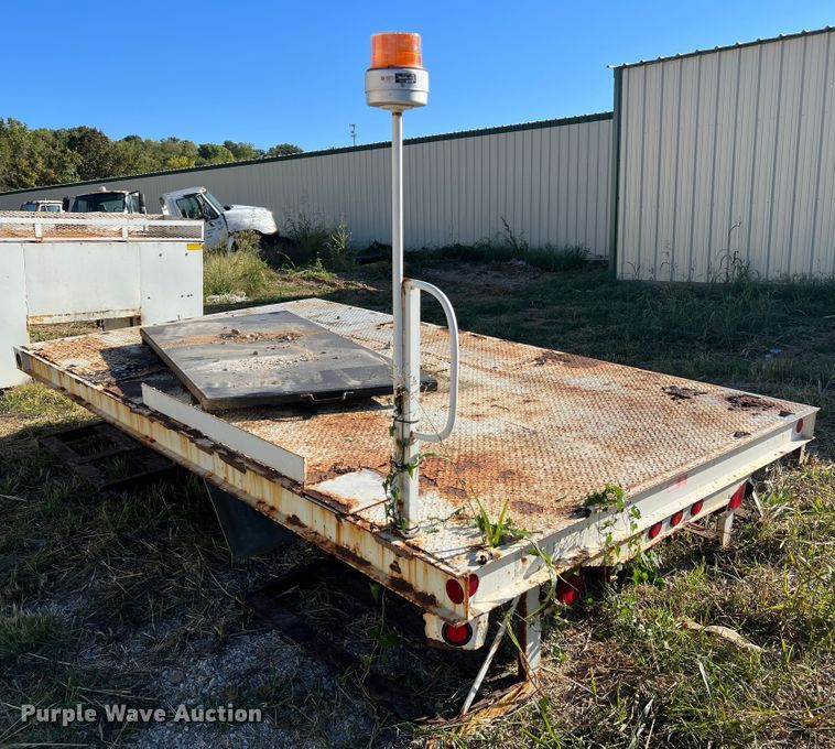 image for item MR9917 Flat bed