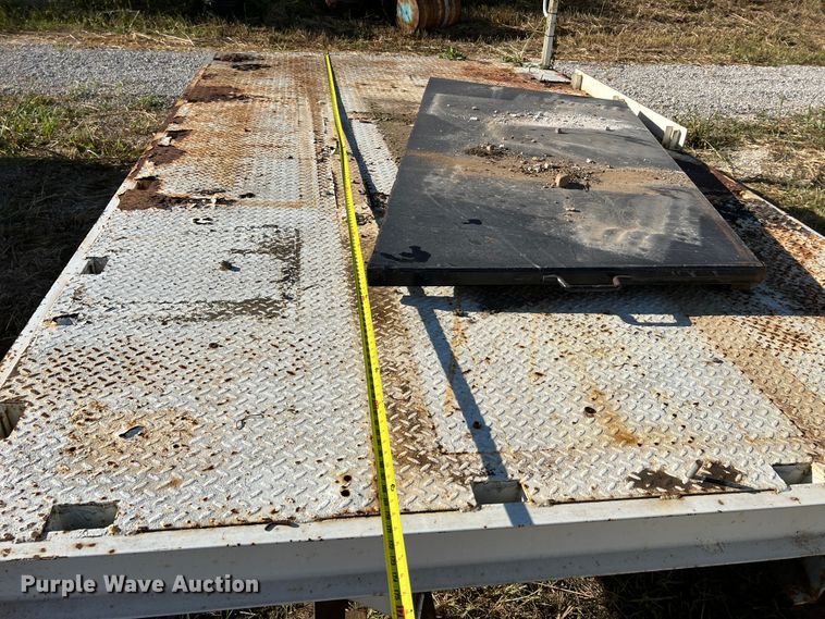 image for item MR9917 Flat bed