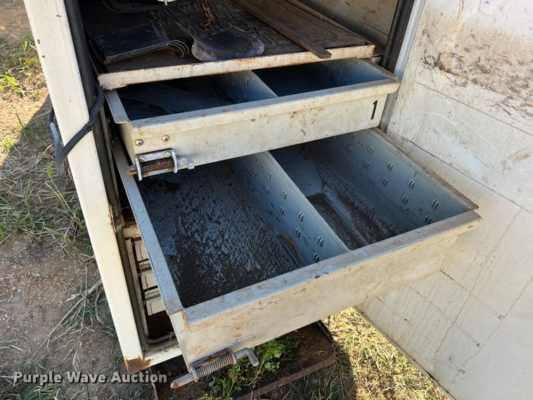 image for item MR9917 Flat bed