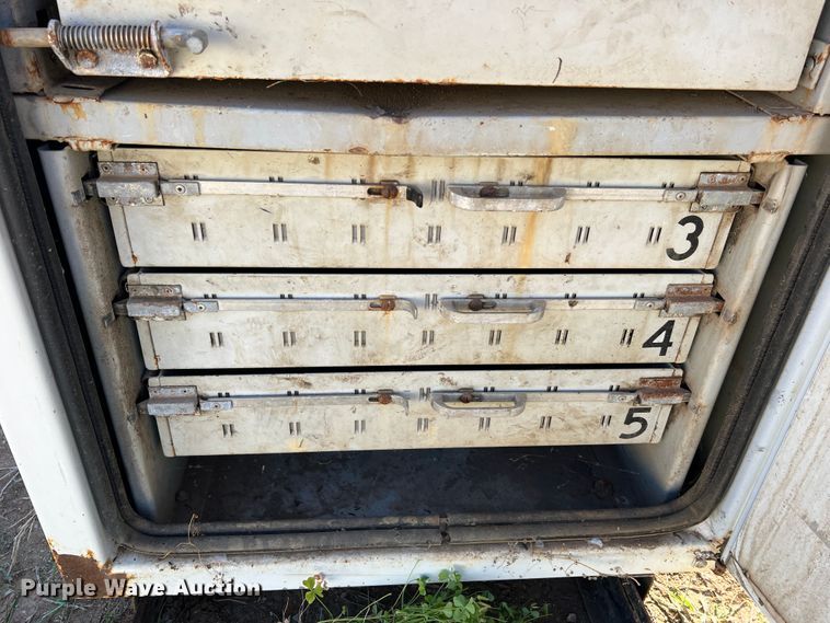 image for item MR9917 Flat bed