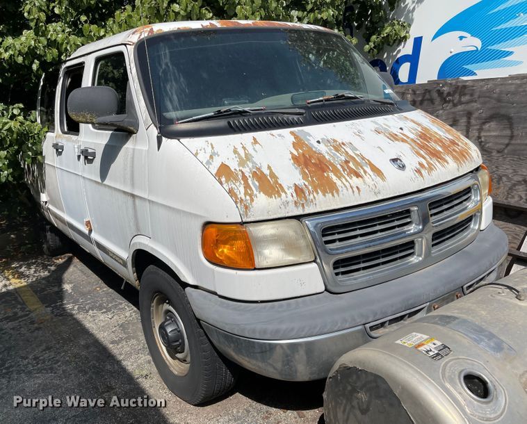 image for item MU9218 2001 Dodge Ram 3500  van