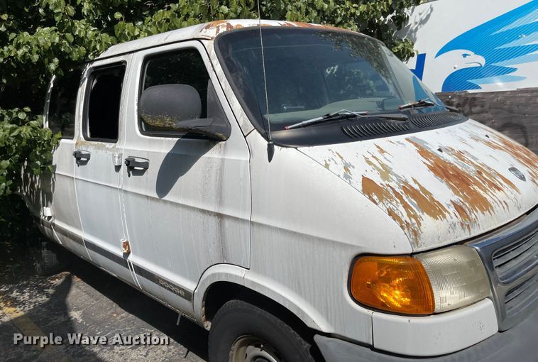 image for item MU9218 2001 Dodge Ram 3500  van