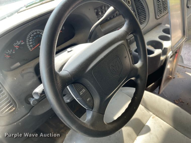 image for item MU9218 2001 Dodge Ram 3500  van