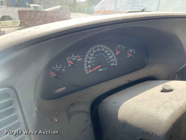 image for item MU9218 2001 Dodge Ram 3500  van